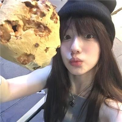 燕子与鹦鹉